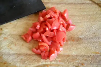 Make Tomatoes and egg soup step 1