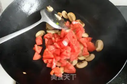 Make Tomatoes and egg soup step 4