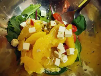 Make Ducks with orange salad step 7