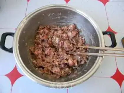 Make Carrot pork buns step 1