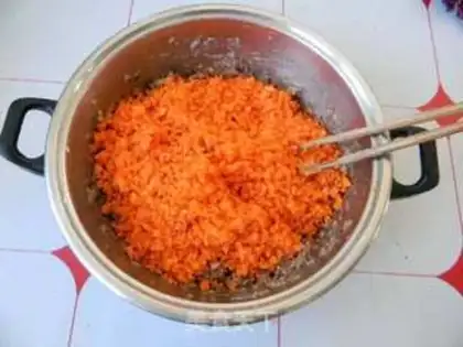 Make Carrot pork buns step 3