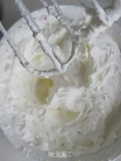 Make Strawberry cake step 8