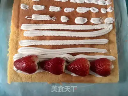 Make Strawberry roll step 19