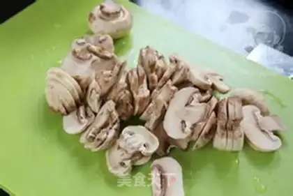 Make French mushroom soup step 3