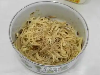 Make Soybeans with golden needle mushrooms step 5