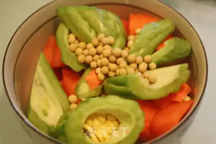 Make ♪ Sea-banded corn bouquet soup ♪ step 1