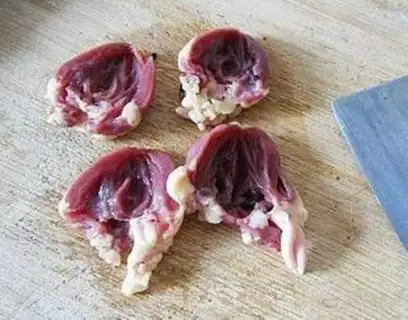 Make Chicken heart with red oil step 2