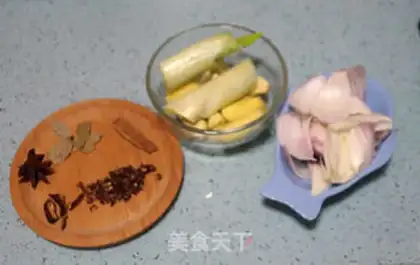 Make The soft twirl against the red-burned cow band step 7