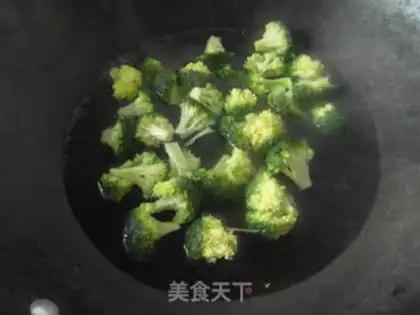 Make A vegetable salad step 1