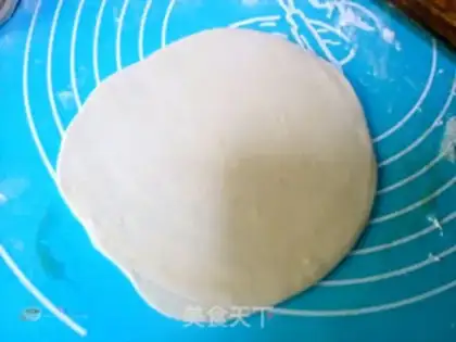 Make Ling Chun, "Bite the Spring" eats the springcake step 9