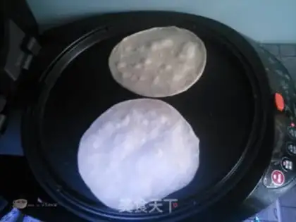 Make Ling Chun, "Bite the Spring" eats the springcake step 11