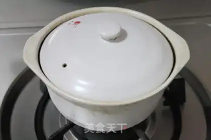Make The soft twirl against the red-burned cow band step 16
