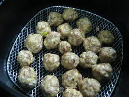 Make Tofu beefballs step 9