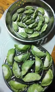 Make Two-coloured dumplings in the spring step 7