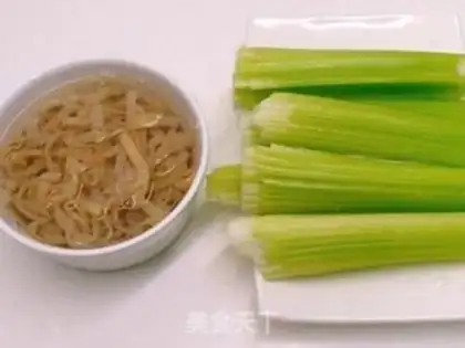 Make The mustard celery step 0