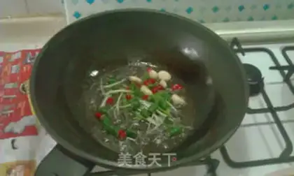 Make Shrimp ribs, sea cucumber soup step 6
