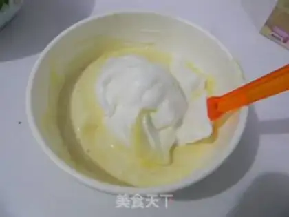 Make Black sesame cake roll step 4