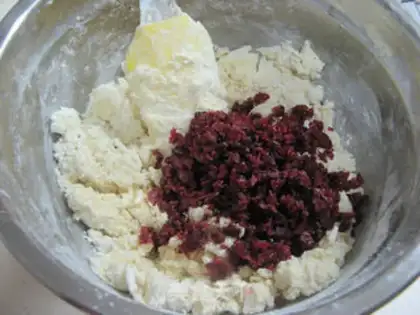 Make Cranberry pretzels step 7
