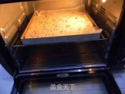 Make Black sesame cake roll step 7