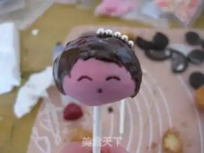 Make Girl lollipop cake step 5