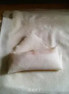 Make Apple Spring Roll step 4