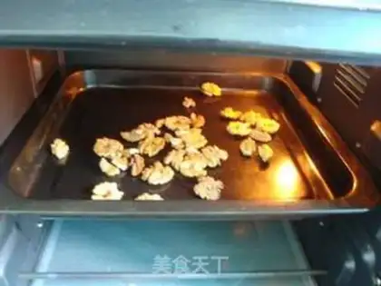 Make The walnuts step 1