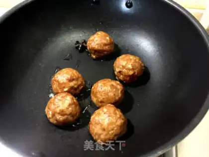 Make Red burning lion head step 7