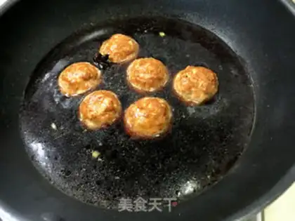 Make Red burning lion head step 8