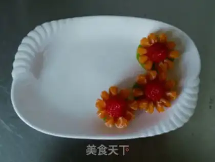Make Flowers of rich fruit salad step 3