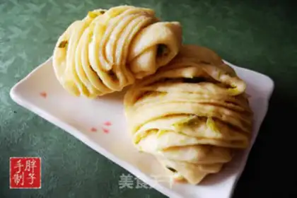 Make Corn onion rolls step 13