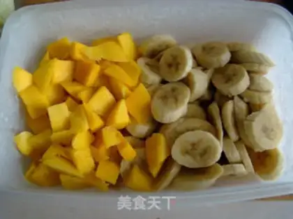 Make Banana mango ice cream step 2