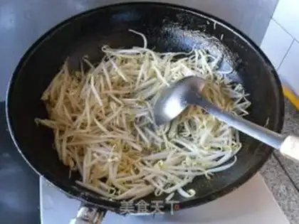 Make Green bean sprouts step 1