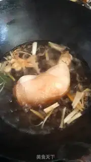 Make Hot chicken with red oil step 1