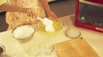 Make Heart cake step 7