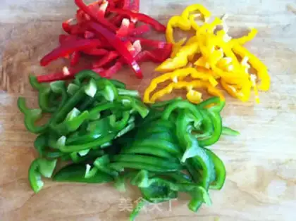 Make Three-coloured pretzels step 0