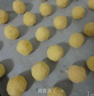 Make Gold coconut ball step 4