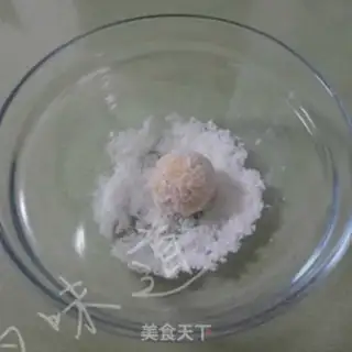 Make Gold coconut ball step 5