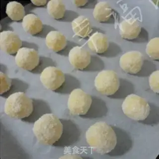 Make Gold coconut ball step 6