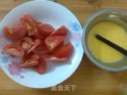 Make Tomato fried eggs step 0