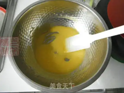 Make Little yolk cookies step 3