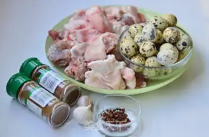 Make Pork hoof with quail eggs step 0