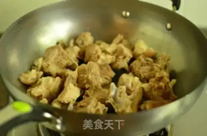 Make Pork hoof with quail eggs step 4