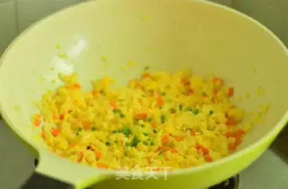 Make Onion egg fried rice step 9