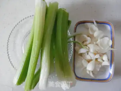 Make Cleaning up the curry lily step 0