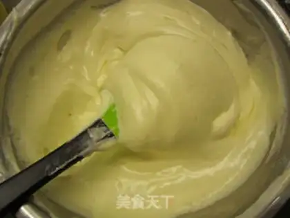 Make Butter cream cake step 12
