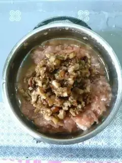 Make Pork corn and vegetable dumplings step 7