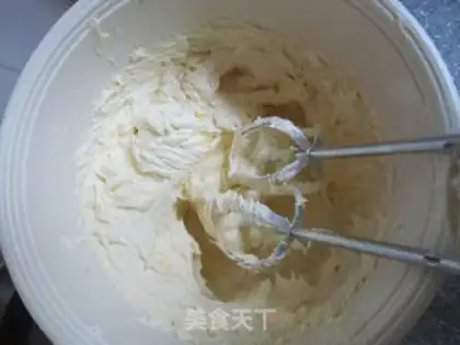 Make Butter cream cake step 31