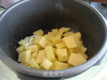 Make Potato with soy sauce step 1
