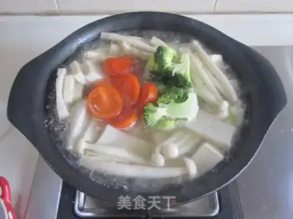 Make Fish-cake tofu pot step 6