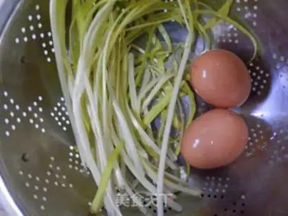 Make A yellow eggcake step 0